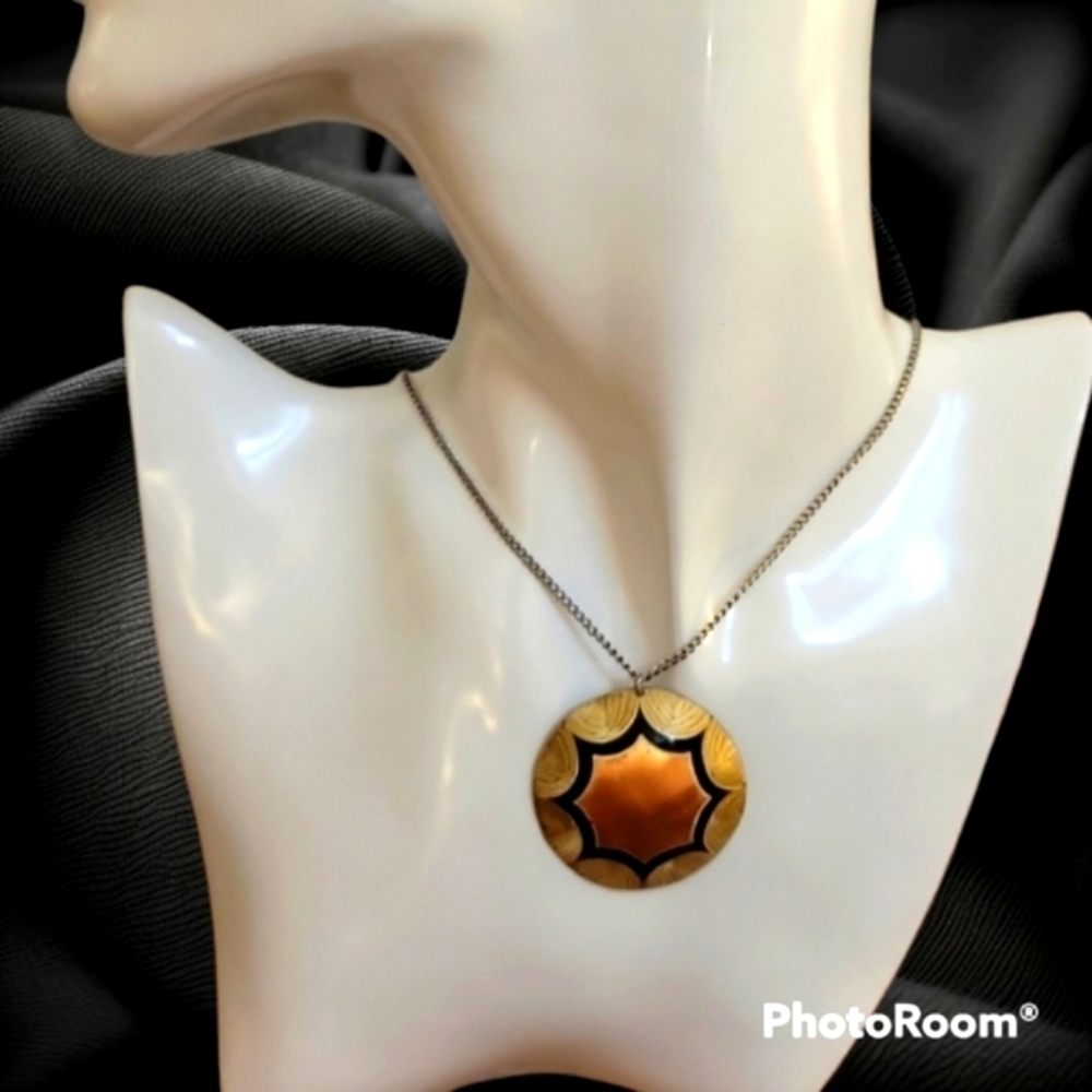 3/$20 VTG Copper Atomic Starburst Warrior Shield Pendant Chain Necklace